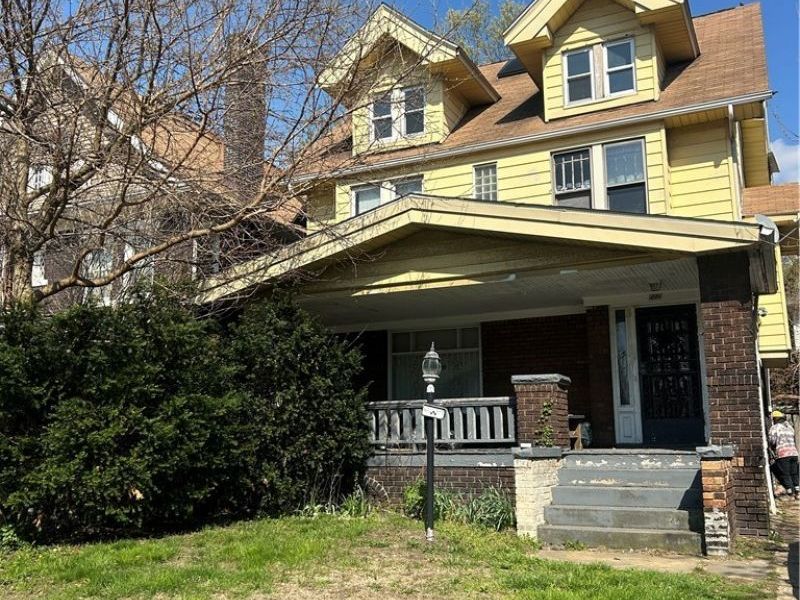 899 Herrick Road, Cleveland, OH 44108 Photo 1