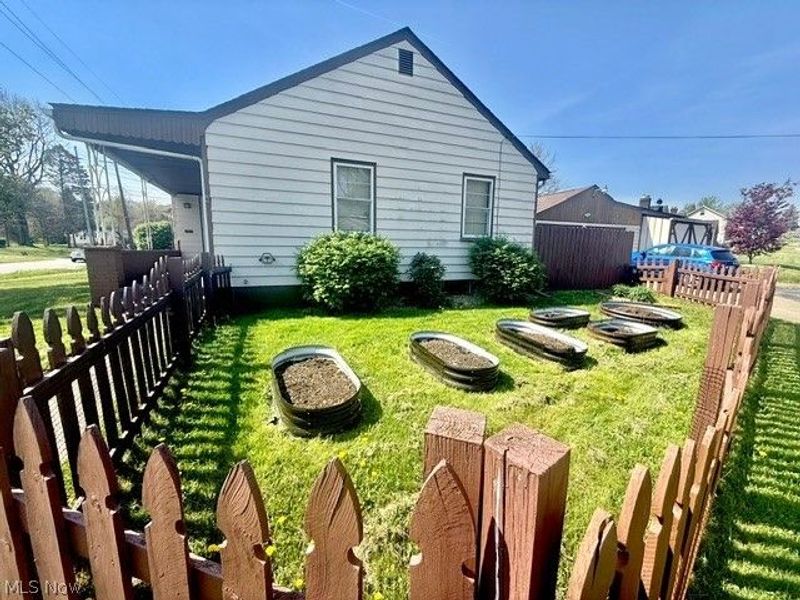 3006 Shirley Road , Youngstown, OH 44502 Photo 4