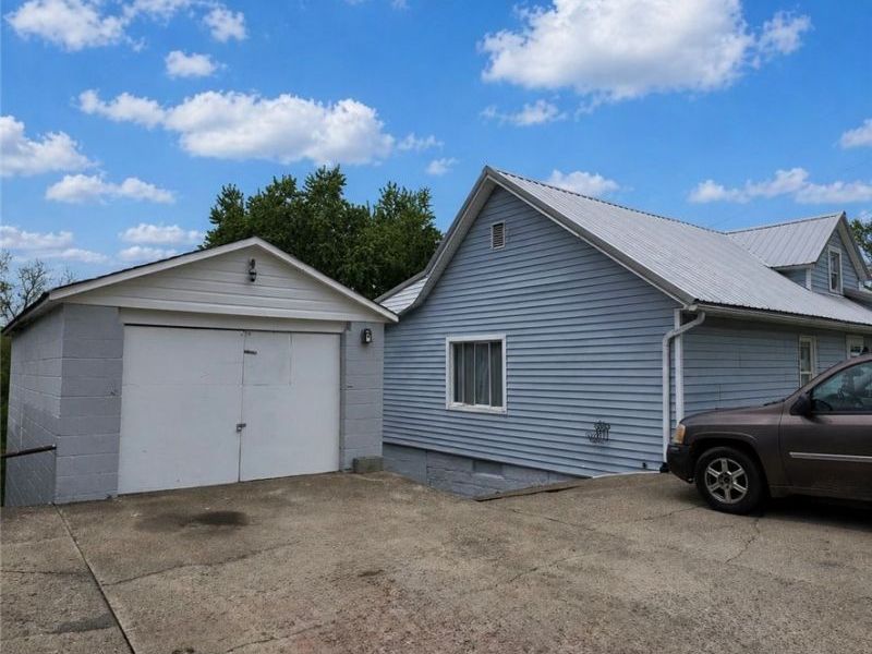60490 Main Street, Jacobsburg, OH 43933 Photo 2