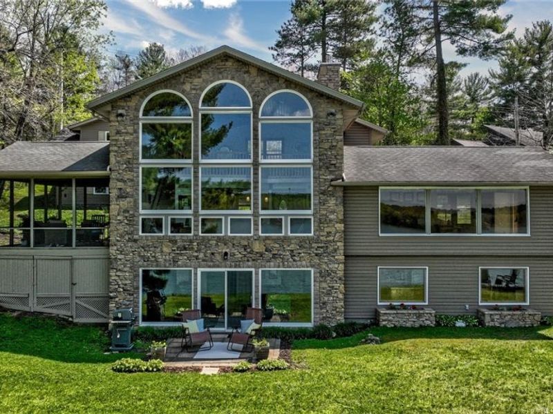 2873 Lodge Road SW, Sherrodsville, OH 44675 Photo 3