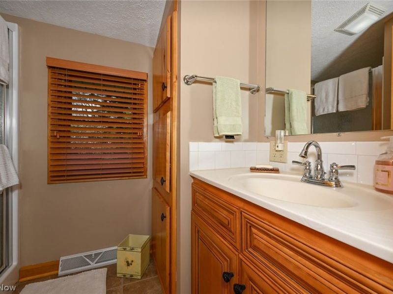 2873 Lodge Road SW, Sherrodsville, OH 44675 Photo 33