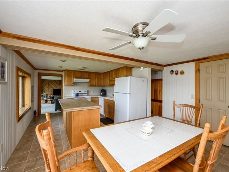 2873 Lodge Road SW, Sherrodsville, OH 44675 Photo 37
