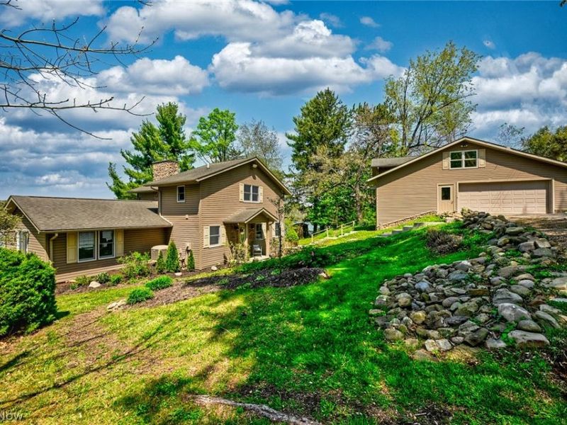 2873 Lodge Road SW, Sherrodsville, OH 44675 Photo 4