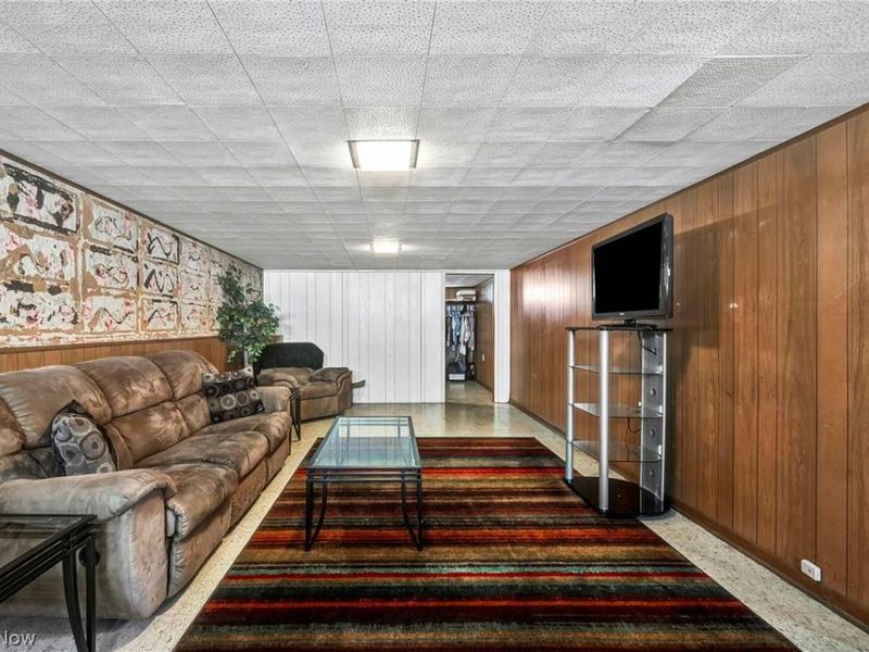 11908 Glamer Avenue, Parma, OH 44130 Photo 30