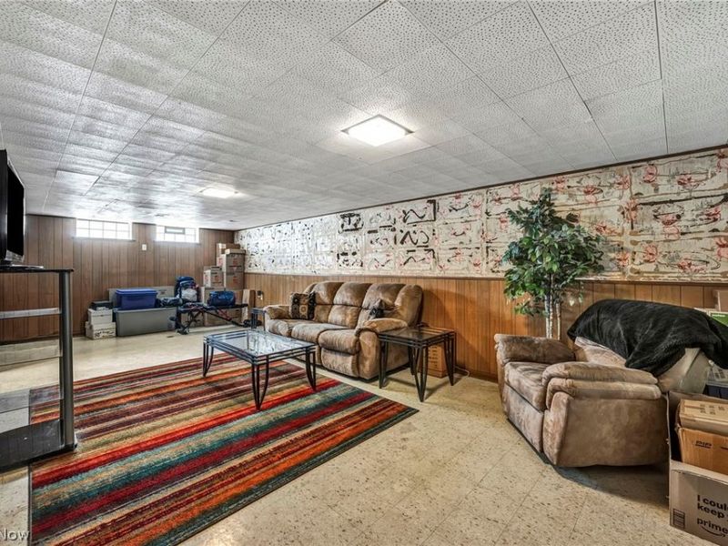 11908 Glamer Avenue, Parma, OH 44130 Photo 32