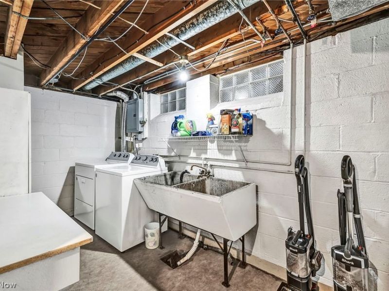 11908 Glamer Avenue, Parma, OH 44130 Photo 36