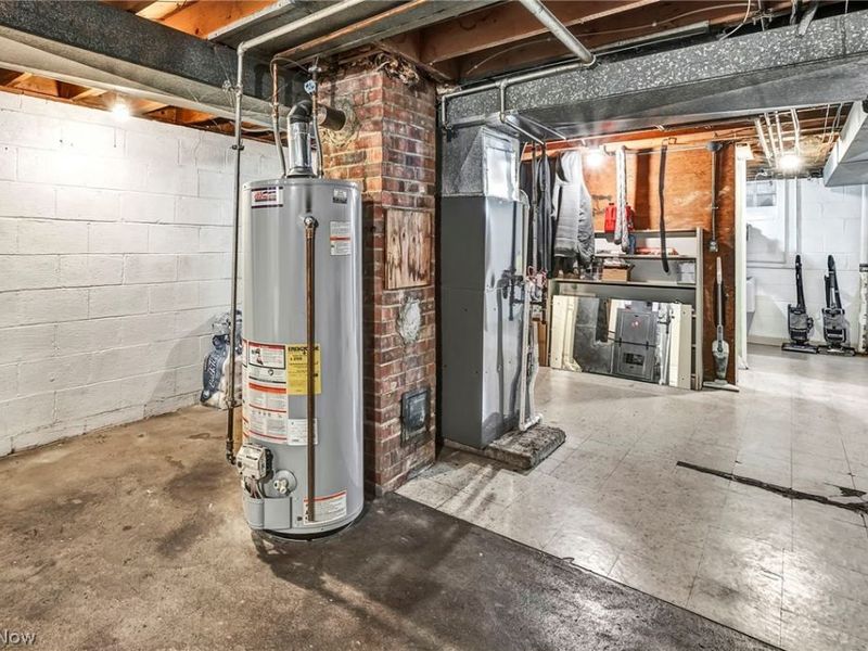 11908 Glamer Avenue, Parma, OH 44130 Photo 37