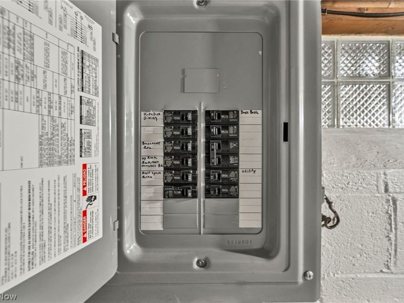 11908 Glamer Avenue, Parma, OH 44130 Photo 38