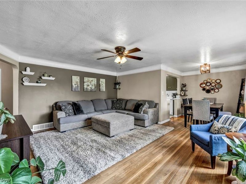 11908 Glamer Avenue, Parma, OH 44130 Photo 7