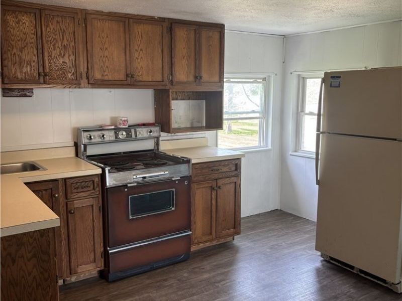 8129 Walnut SW , Sherrodsville, OH 44675 Photo 11