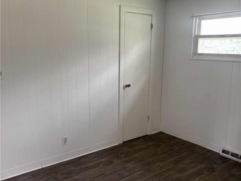 8129 Walnut SW , Sherrodsville, OH 44675 Photo 15