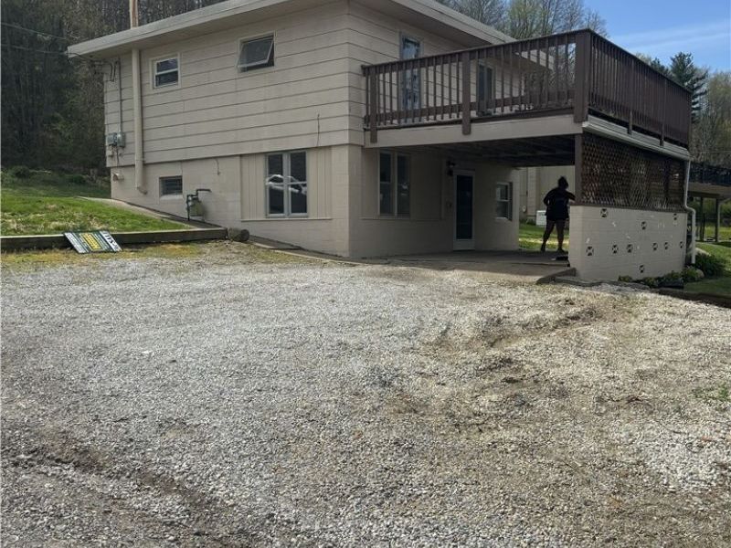 8129 Walnut SW , Sherrodsville, OH 44675 Photo 2