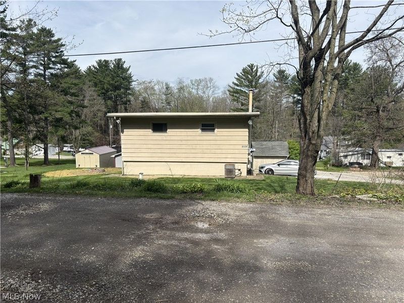 8129 Walnut SW , Sherrodsville, OH 44675 Photo 24