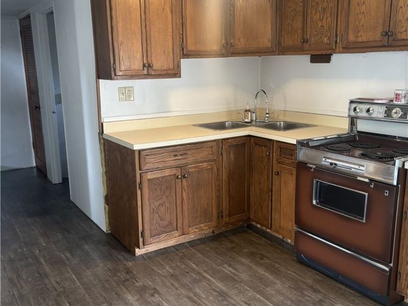 8129 Walnut SW , Sherrodsville, OH 44675 Photo 6