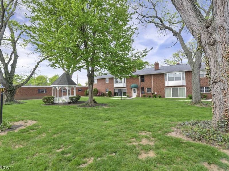 2940 Pease Drive, Unit 206, Rocky River, OH 44116 Photo 28