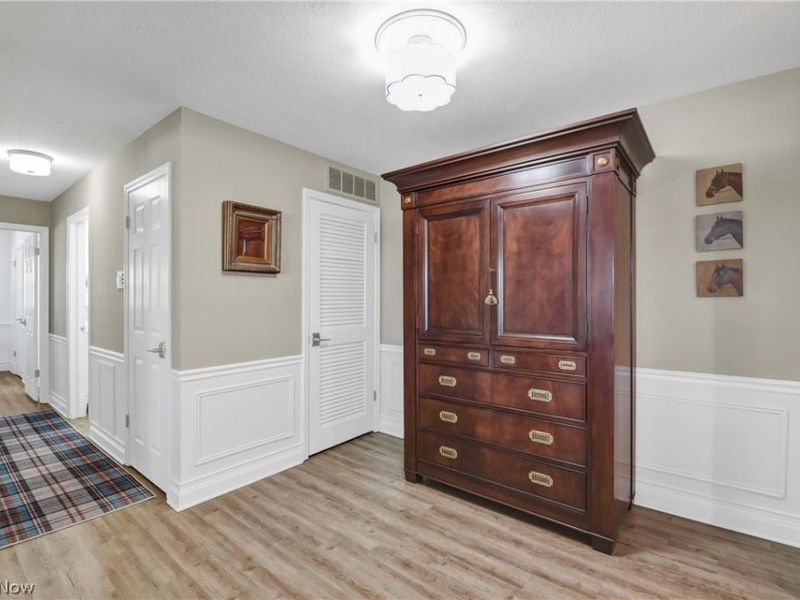 2940 Pease Drive, Unit 206, Rocky River, OH 44116 Photo 8