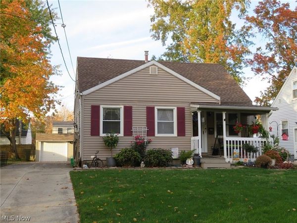 532 Princeton Avenue , Elyria, OH 44035