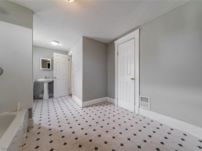 14415 Alder Avenue, East Cleveland, OH 44112 Photo 13