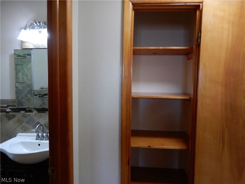 Geneva, OH 44041 Photo 26