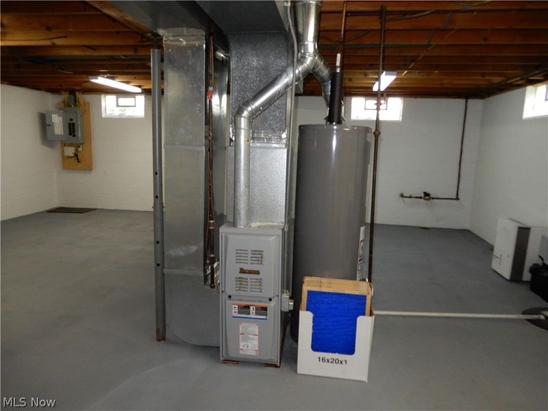 Geneva, OH 44041 Photo 32