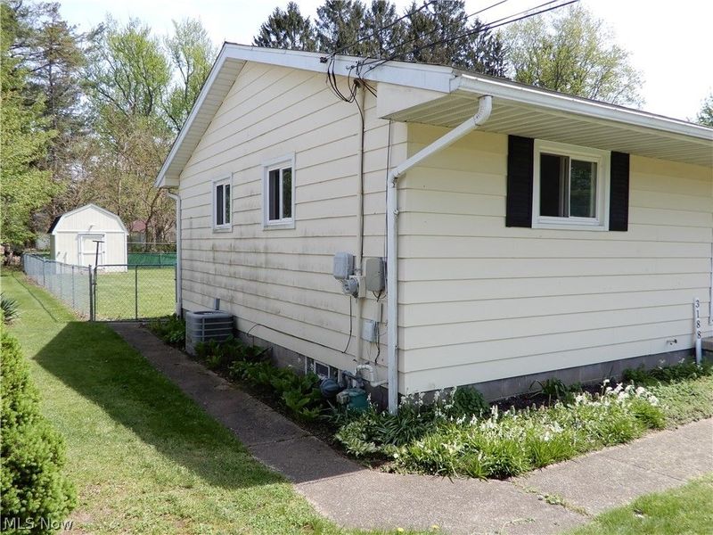 Geneva, OH 44041 Photo 4