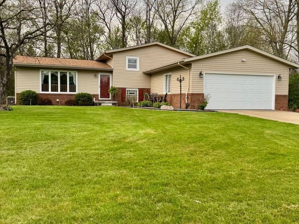 2030 Zircon Street NE, Canton, OH 44721