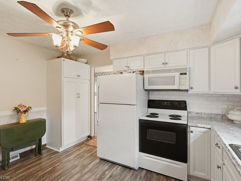 2030 Zircon Street NE, Canton, OH 44721 Photo 18