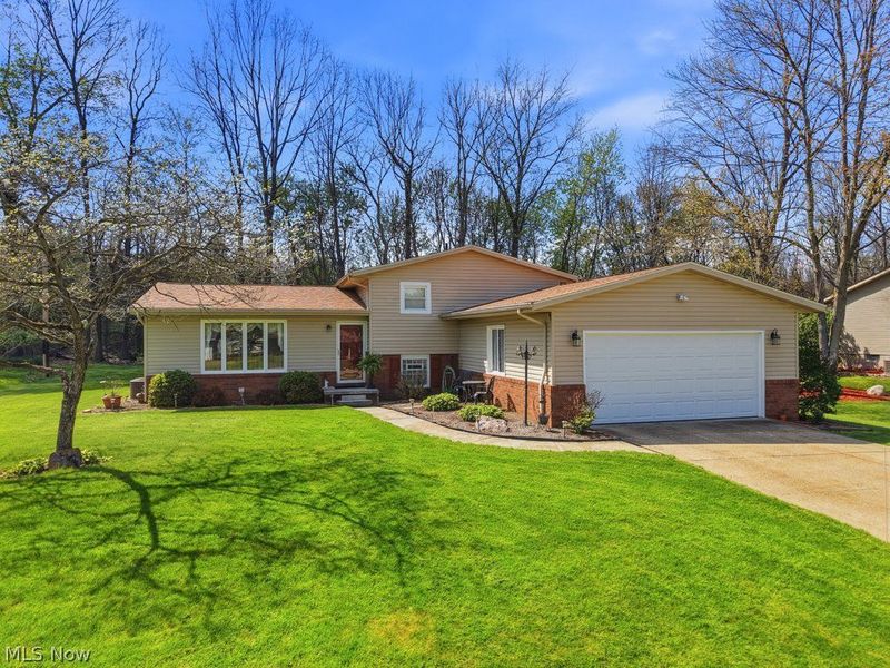 2030 Zircon Street NE, Canton, OH 44721 Photo 4