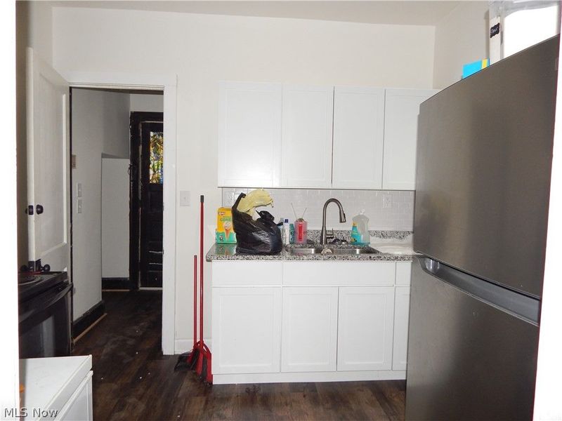 1095 E 113th Street, Cleveland, OH 44108 Photo 10