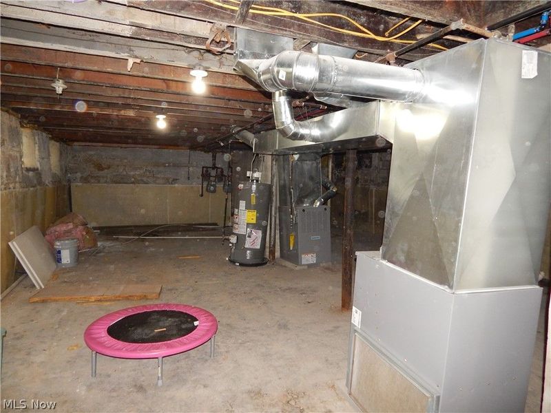 1095 E 113th Street, Cleveland, OH 44108 Photo 19
