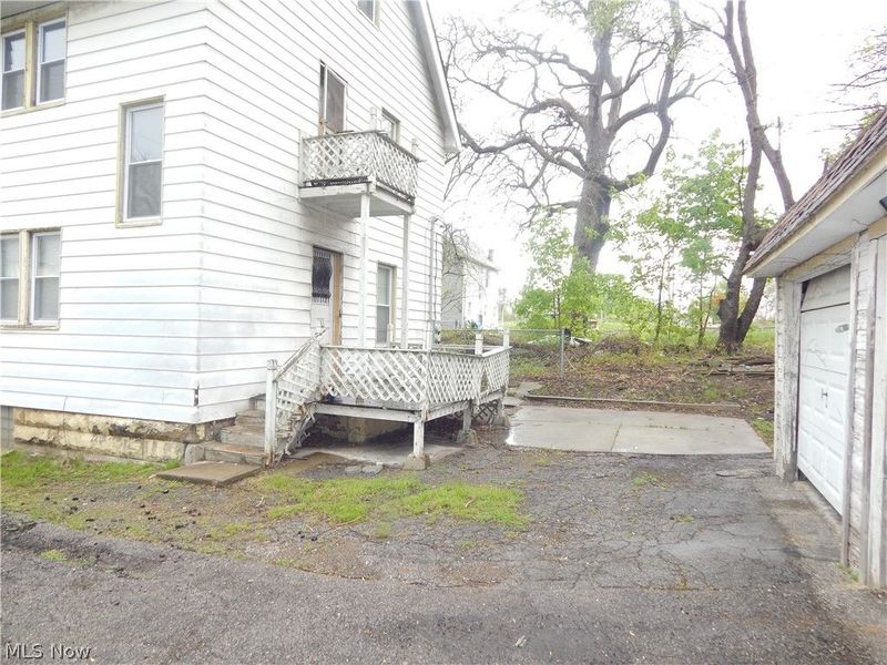 1095 E 113th Street, Cleveland, OH 44108 Photo 6