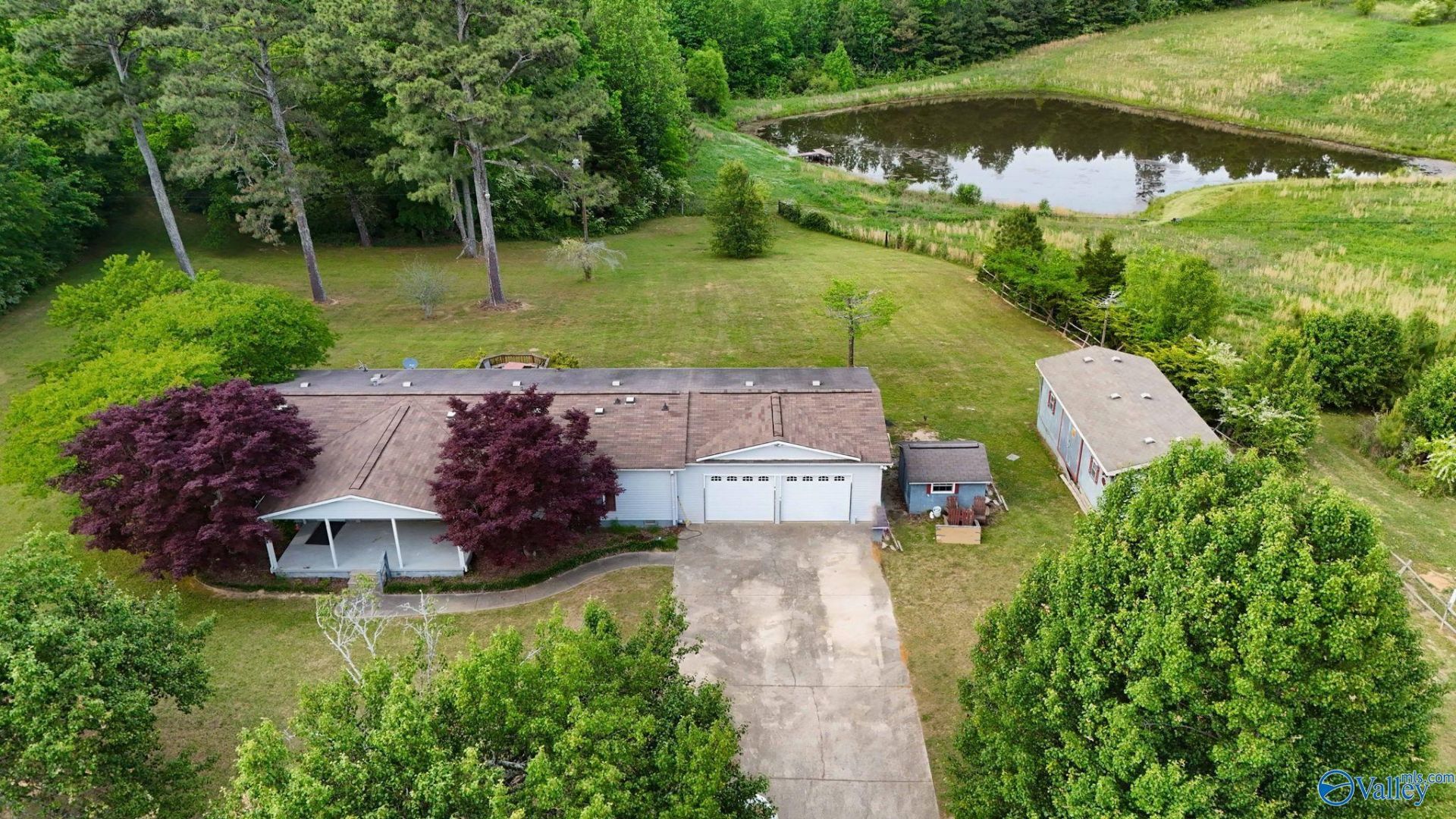 570 Dogwood Trail, Boaz, AL 35956 Main Photo