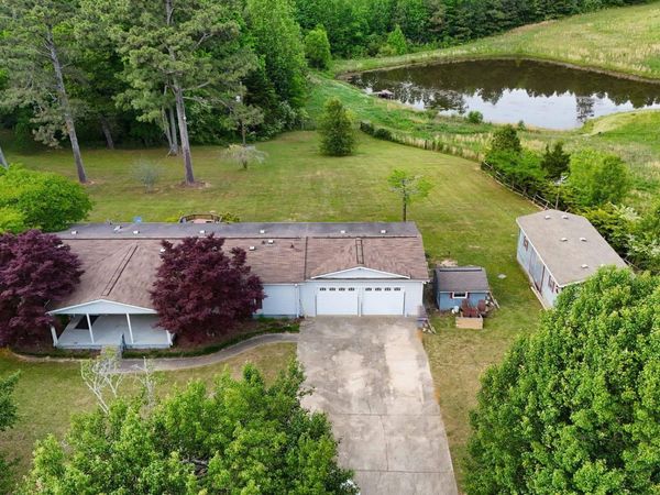 570 Dogwood Trail, Boaz, AL 35956