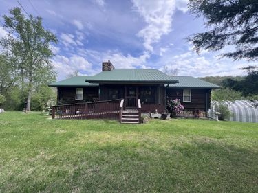 4900 E Kentucky 904 , Williamsburg, KY 40769