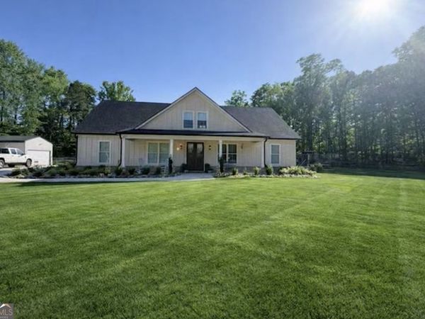 425 Dean Road, Barnesville, GA 30204