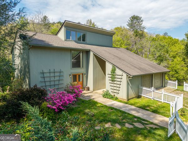 215 Murphy Lane, Mineral Bluff, GA 30559