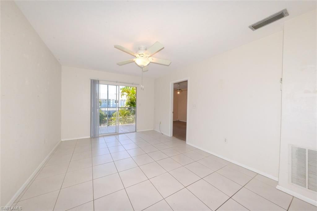 8101 Country Rd, Unit 203, Fort Myers, FL 33919 Photo