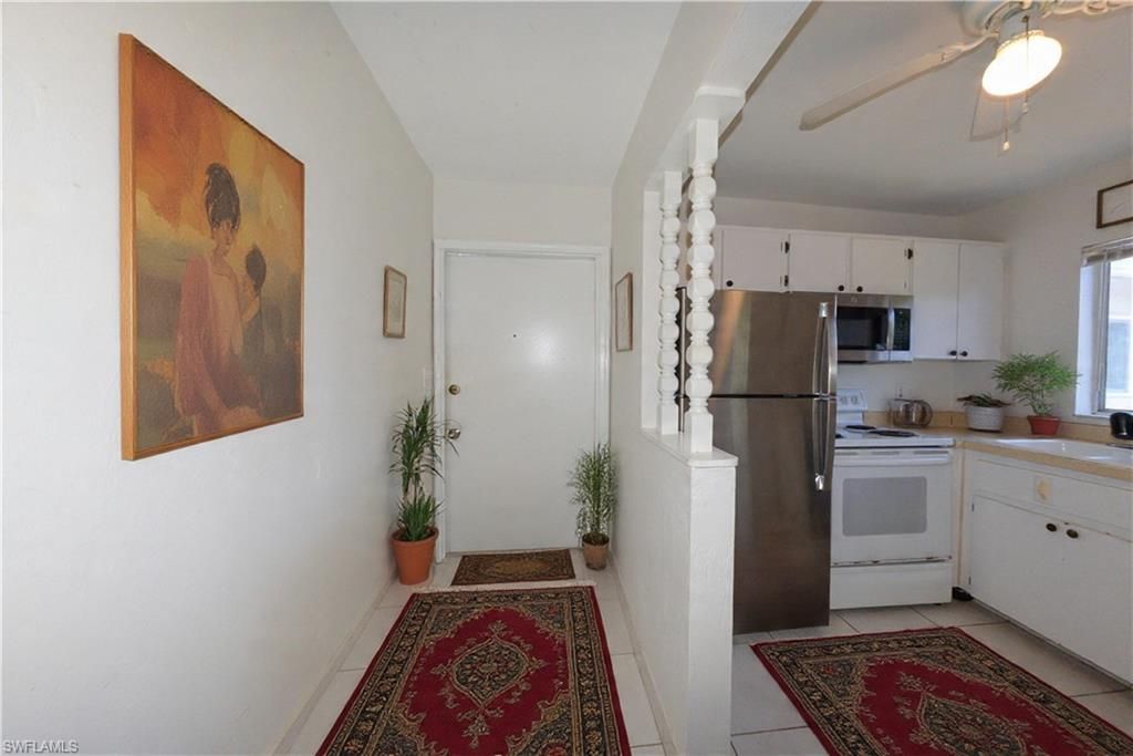 8101 Country Rd, Unit 203, Fort Myers, FL 33919 Photo