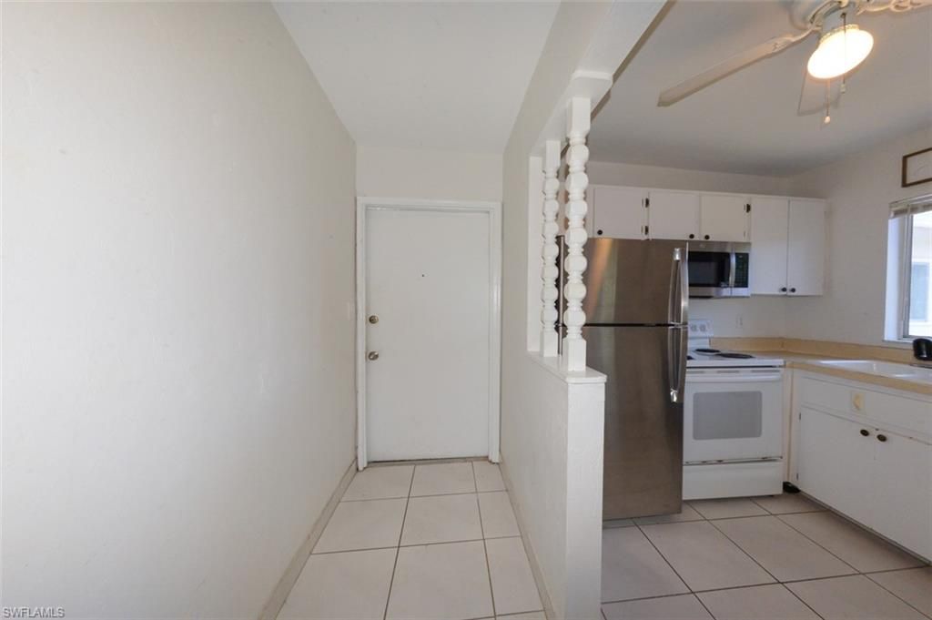 8101 Country Rd, Unit 203, Fort Myers, FL 33919 Photo
