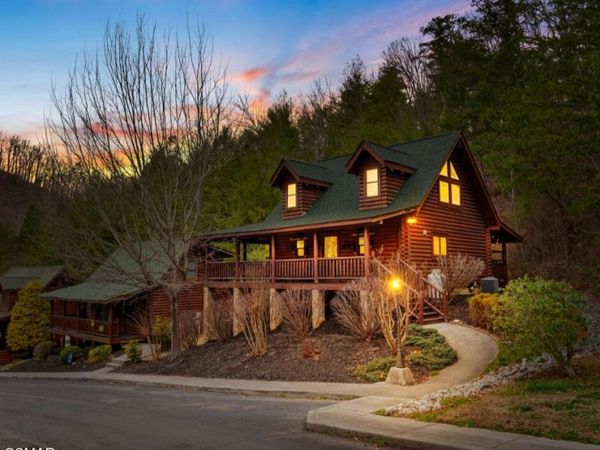 3147 Smoky Ridge Way, Sevierville, TN 37862