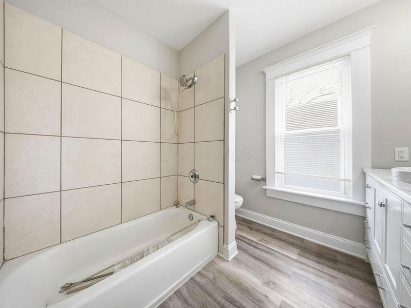 351 W William Street, Delaware, OH 43015 Photo 36