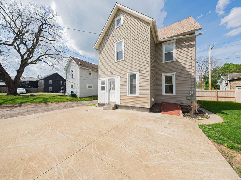 351 W William Street, Delaware, OH 43015 Photo 62