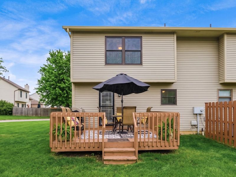 8041 Lakeloop Drive, Westerville, OH 43081 Photo 21