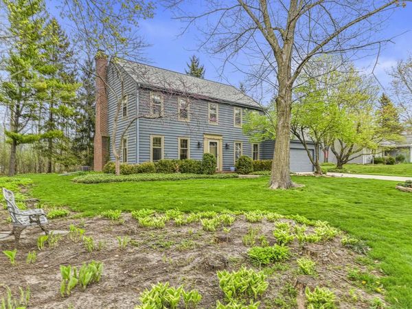 406 Crescent LANE, Thiensville, WI 53092