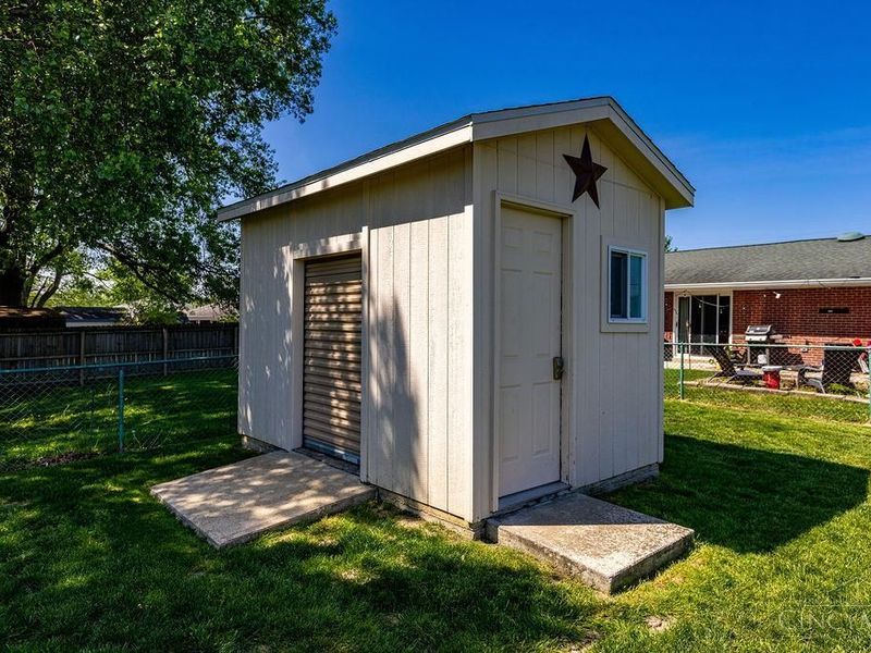 5469 Cleander Drive, Delhi Twp, OH 45238 Photo 8