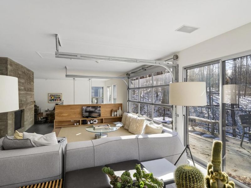 8425 Kugler Mill Road, Indian Hill, OH 45243 Photo 12