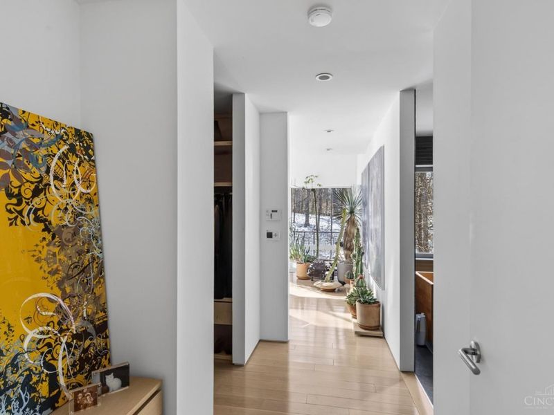 8425 Kugler Mill Road, Indian Hill, OH 45243 Photo 15