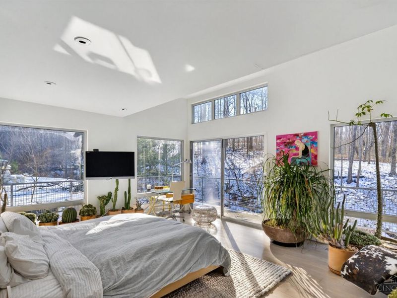 8425 Kugler Mill Road, Indian Hill, OH 45243 Photo 16