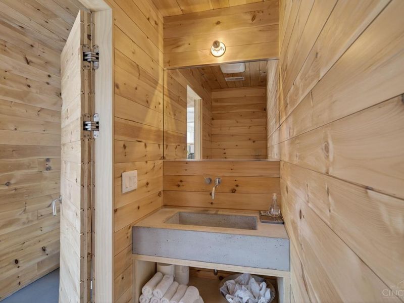 8425 Kugler Mill Road, Indian Hill, OH 45243 Photo 22