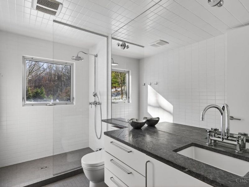 8425 Kugler Mill Road, Indian Hill, OH 45243 Photo 26